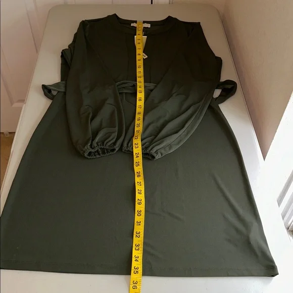 NWT Michael Kors Dark Green Long Sleeve Dress Size M. - Picture 11 of 16